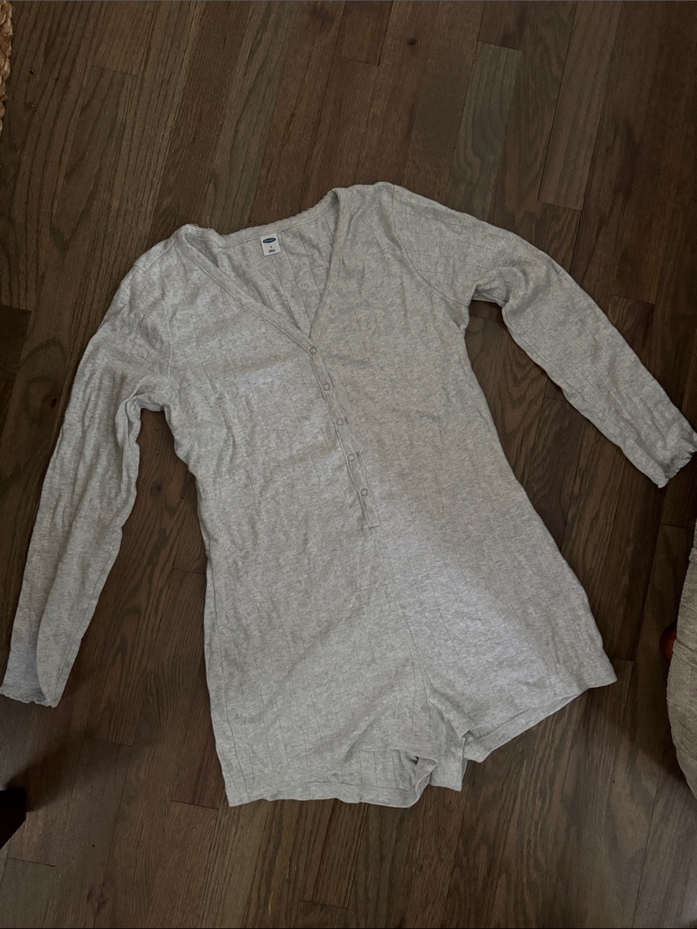 Old Navy Gray Long-Sleeve Henley Bodysuit Romper